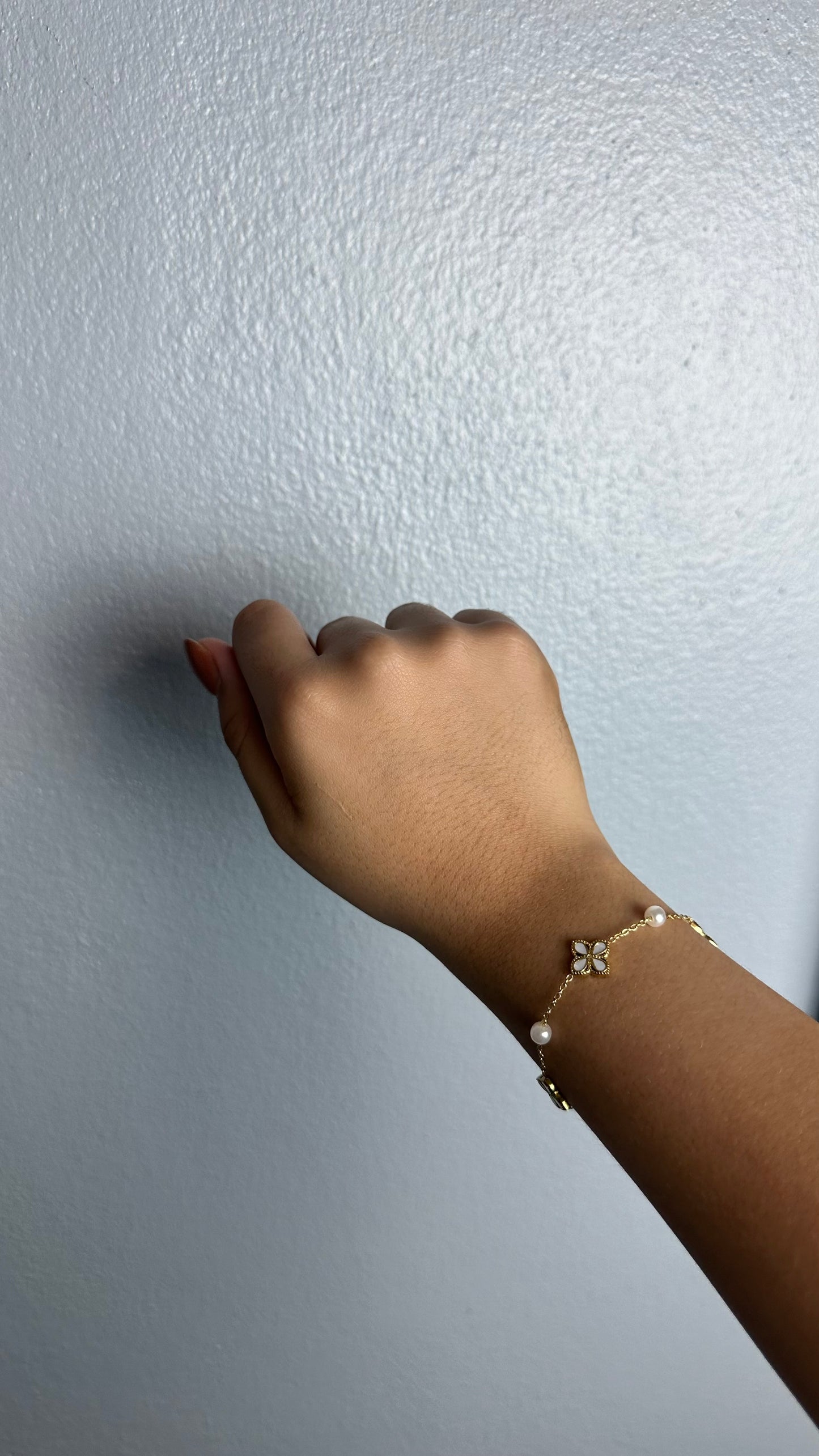 White flower bracelet