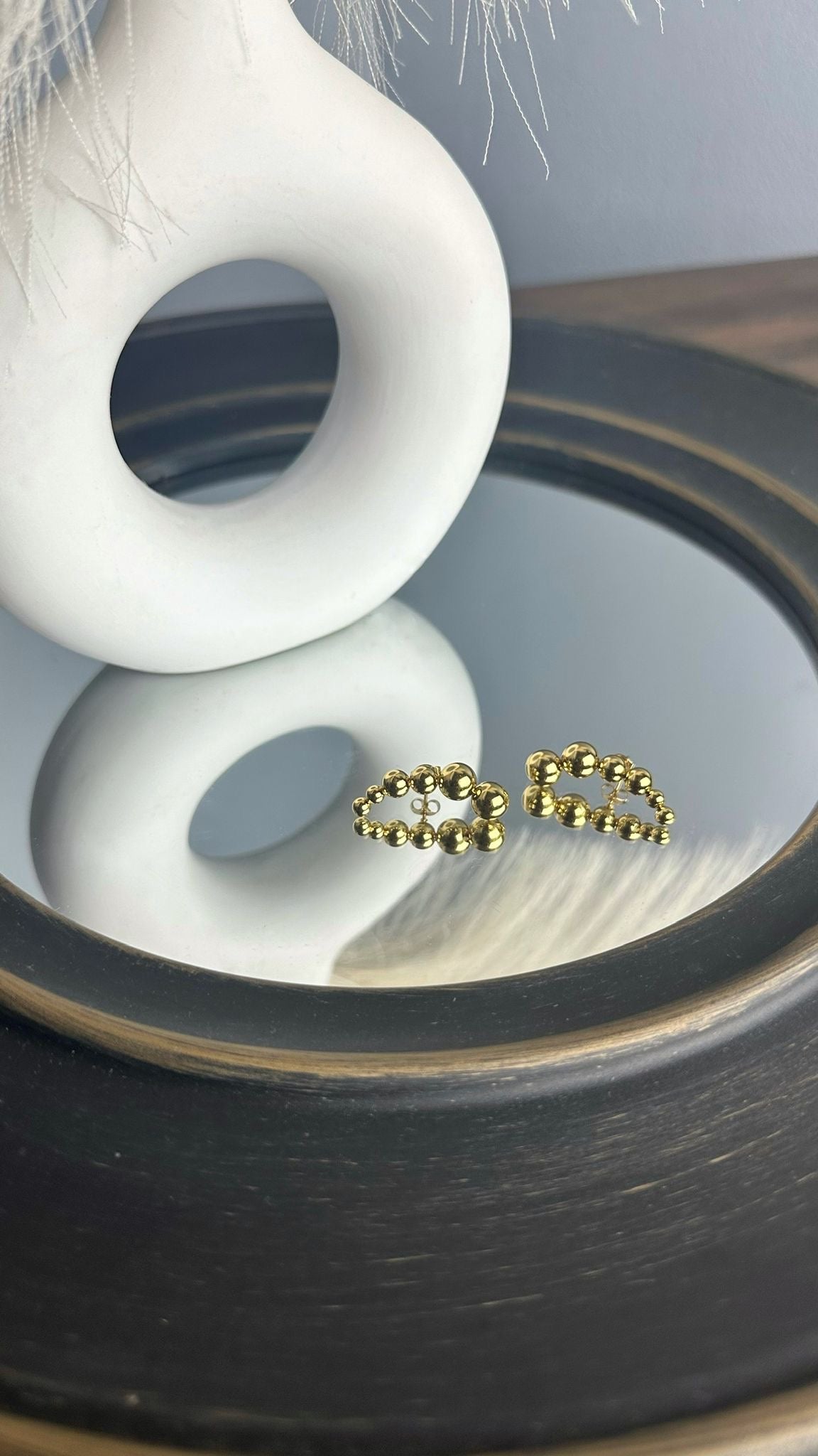 Dot Earrings